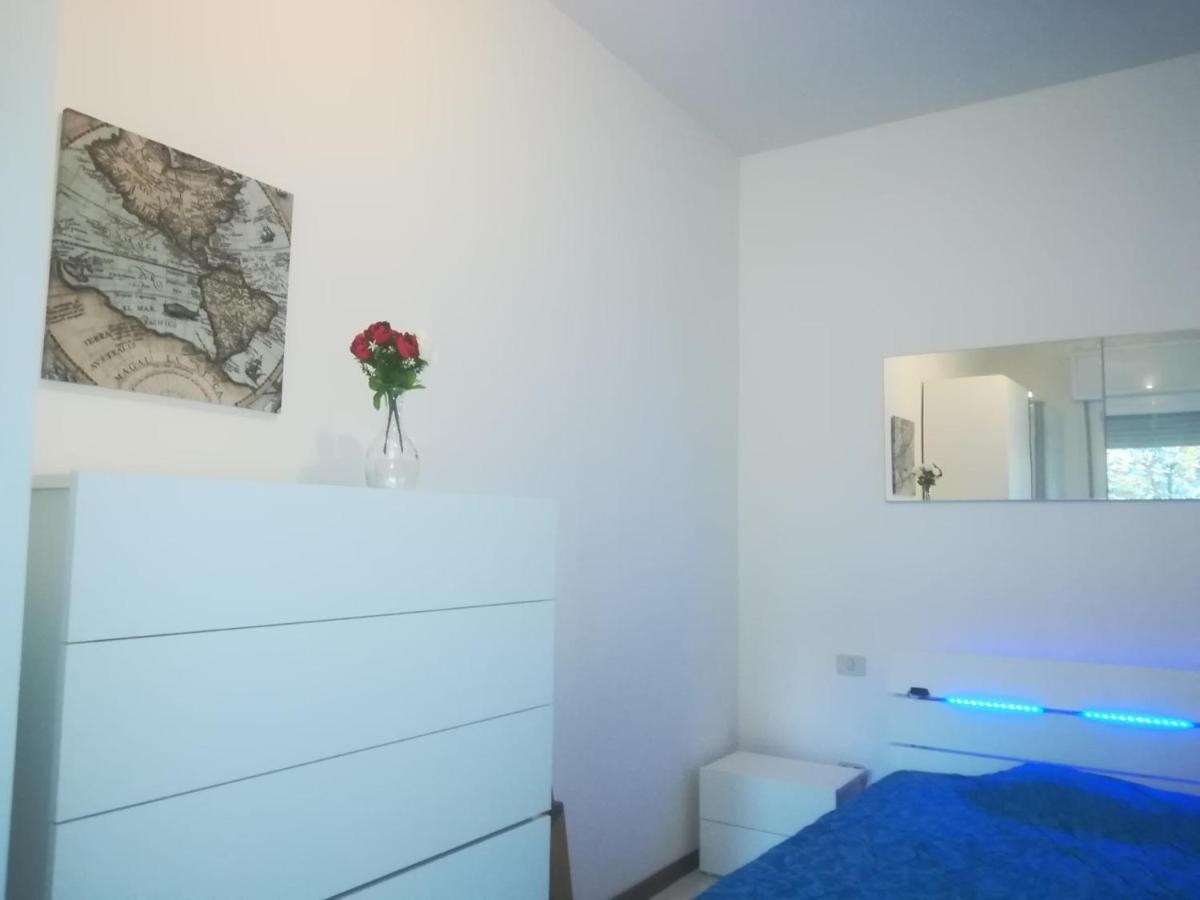 Bilocale Marina Romea Apartment Bagian luar foto